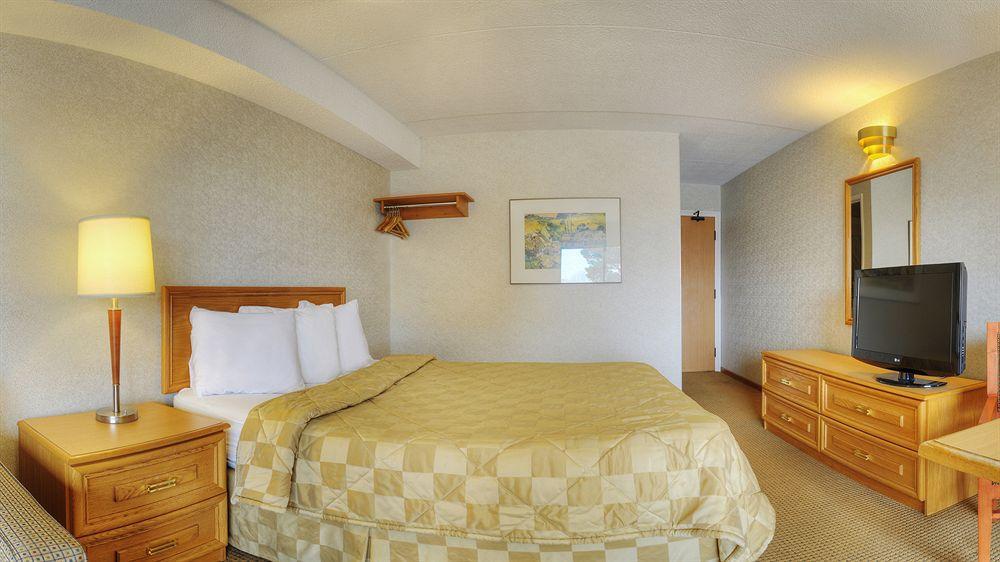 Comfort Inn Brantford Buitenkant foto