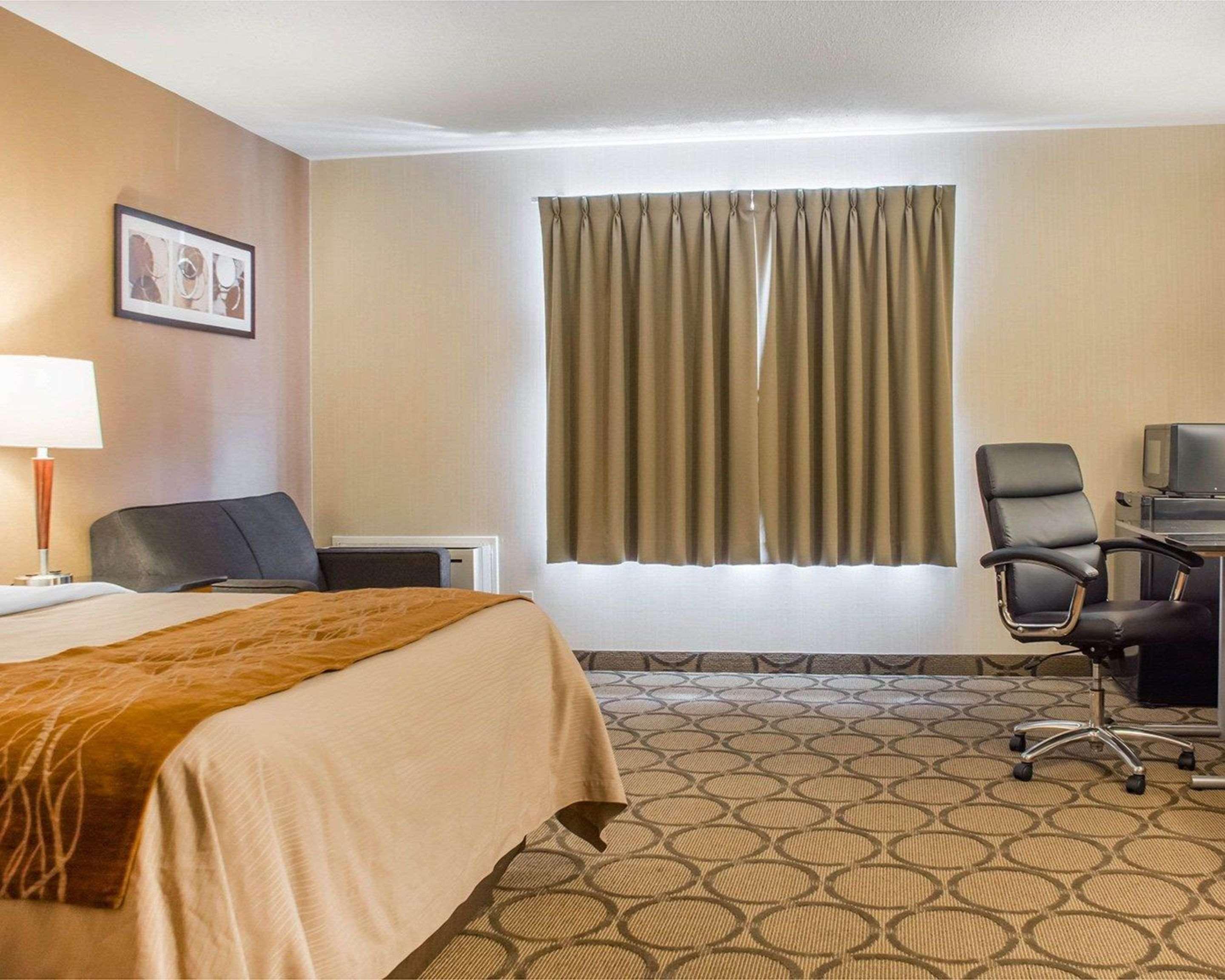 Comfort Inn Brantford Buitenkant foto