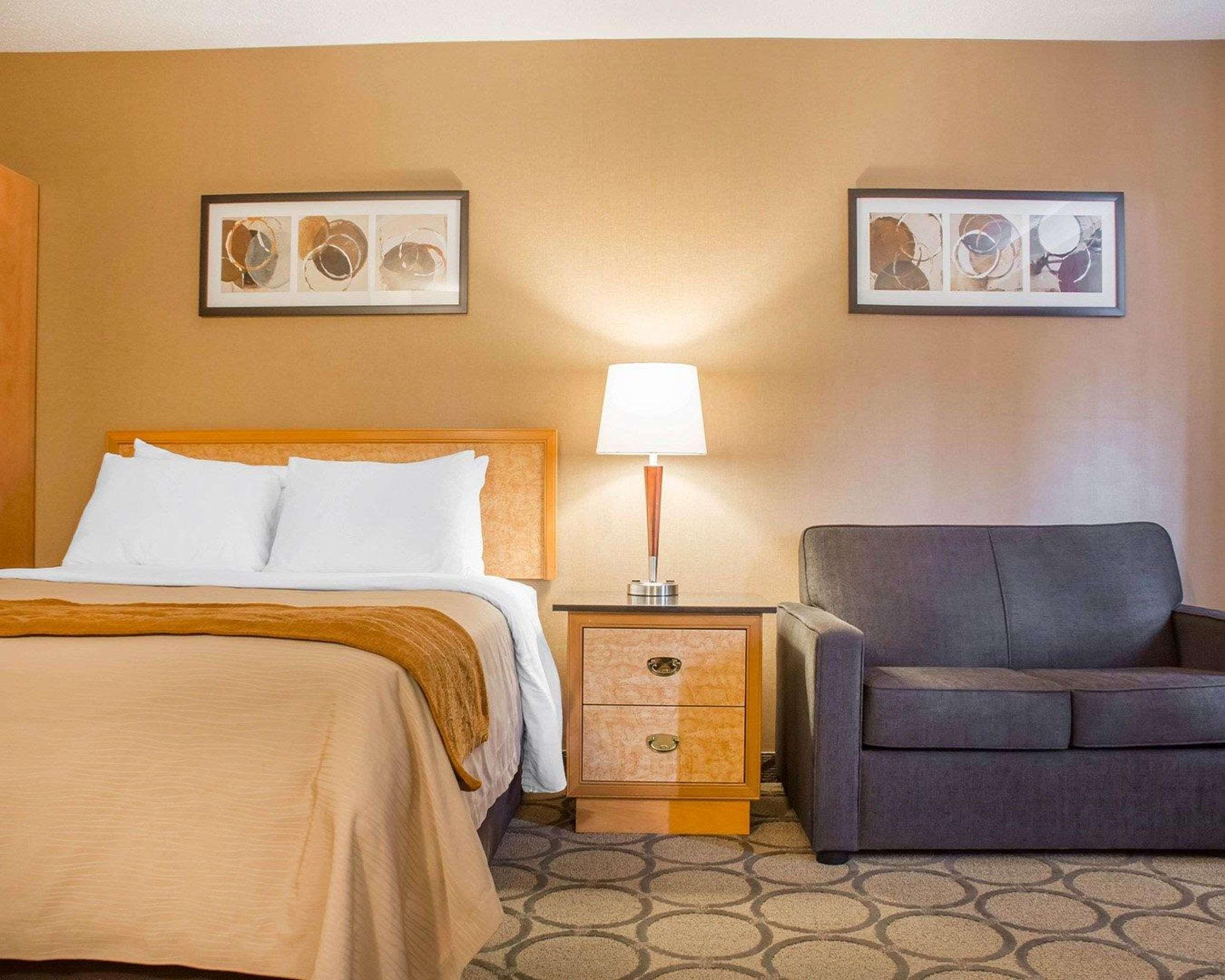 Comfort Inn Brantford Buitenkant foto