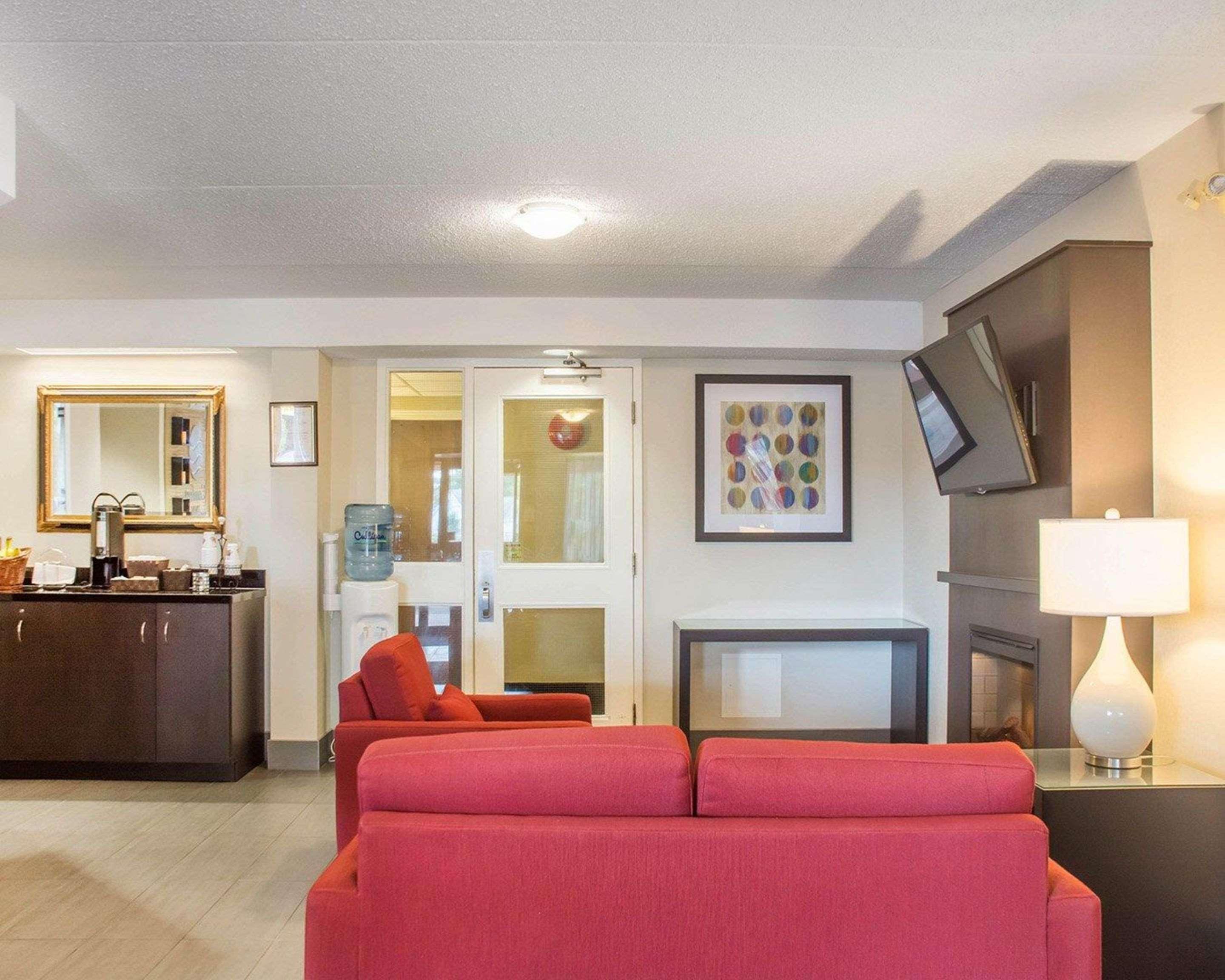 Comfort Inn Brantford Buitenkant foto