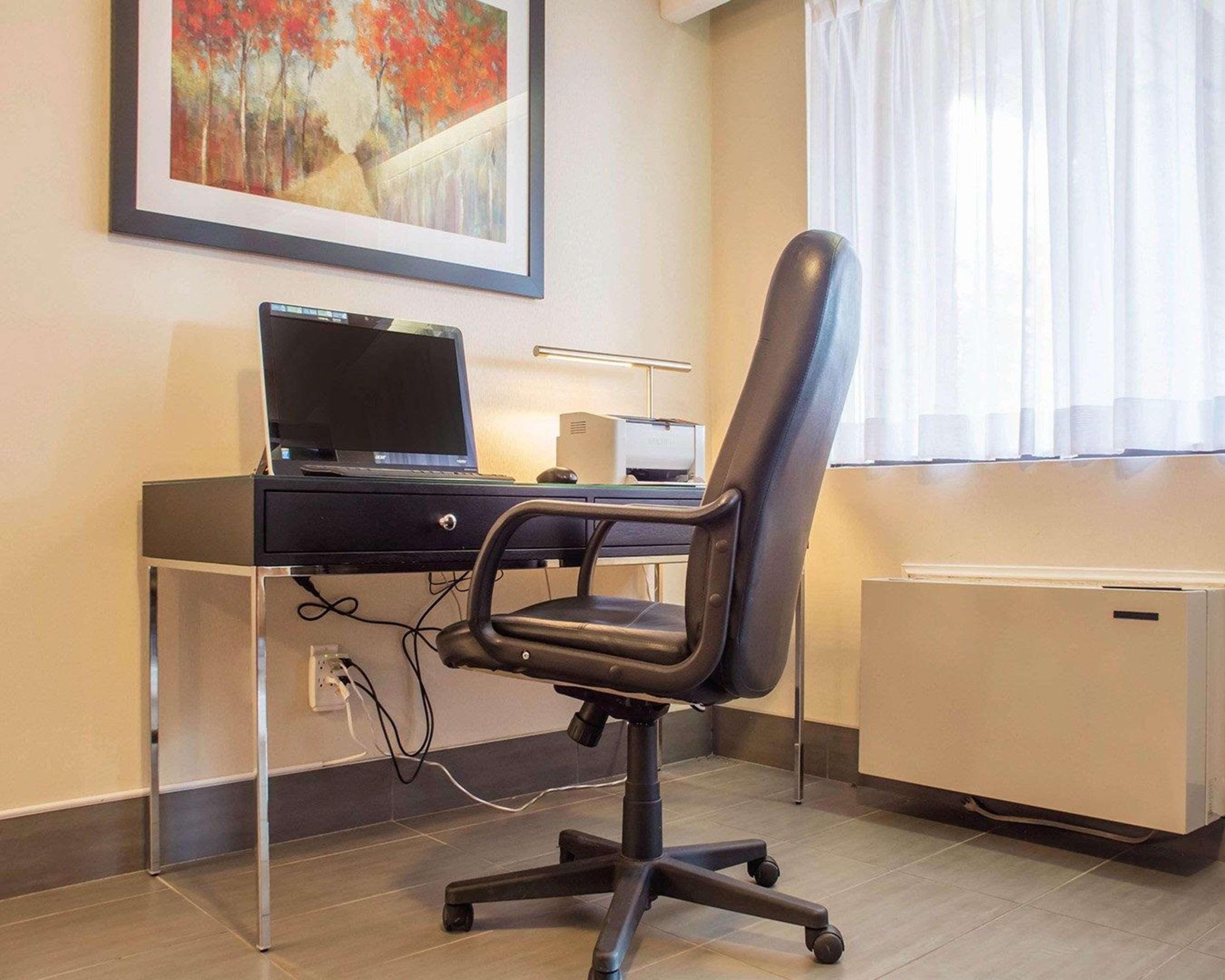 Comfort Inn Brantford Buitenkant foto