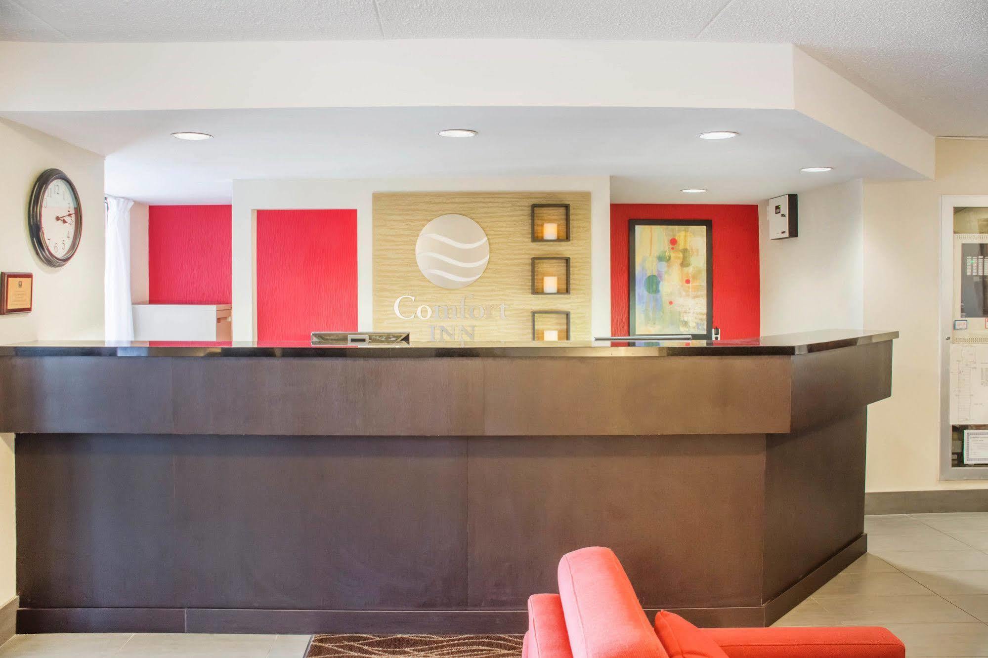 Comfort Inn Brantford Buitenkant foto
