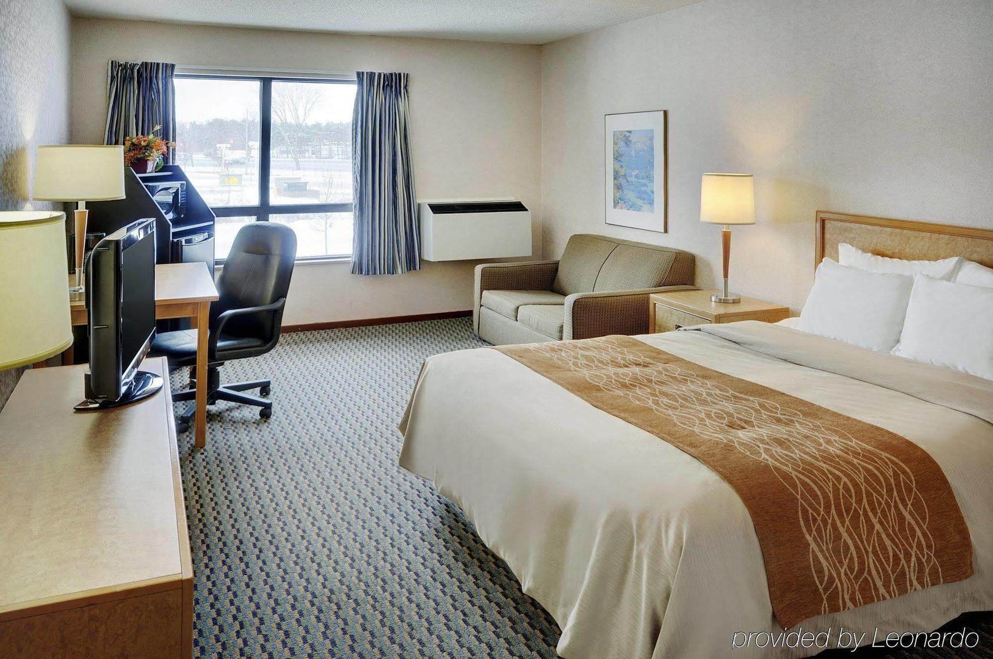 Comfort Inn Brantford Buitenkant foto