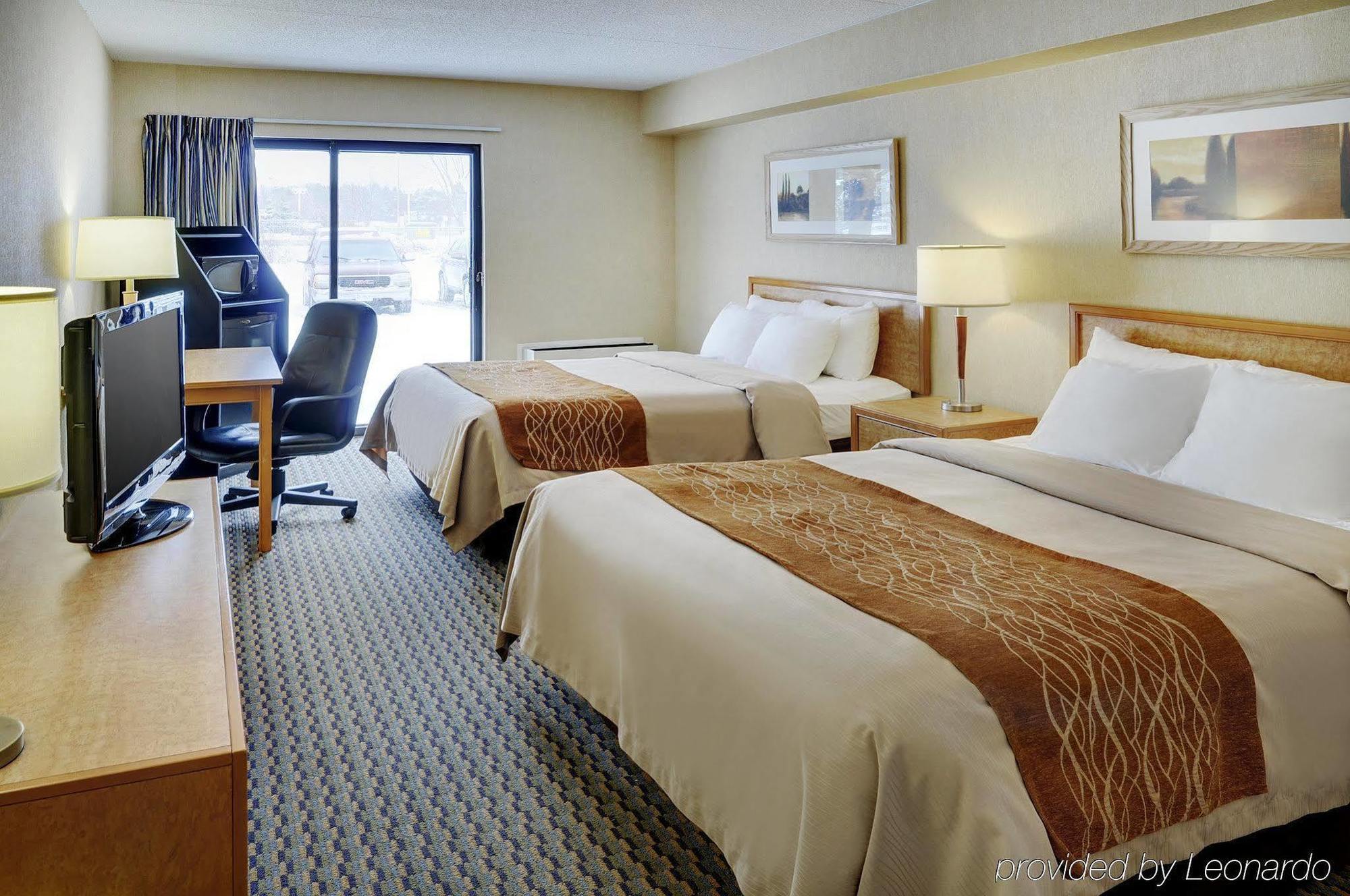 Comfort Inn Brantford Buitenkant foto