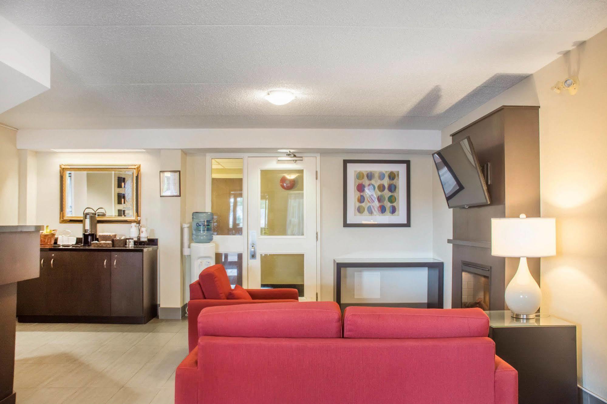 Comfort Inn Brantford Buitenkant foto